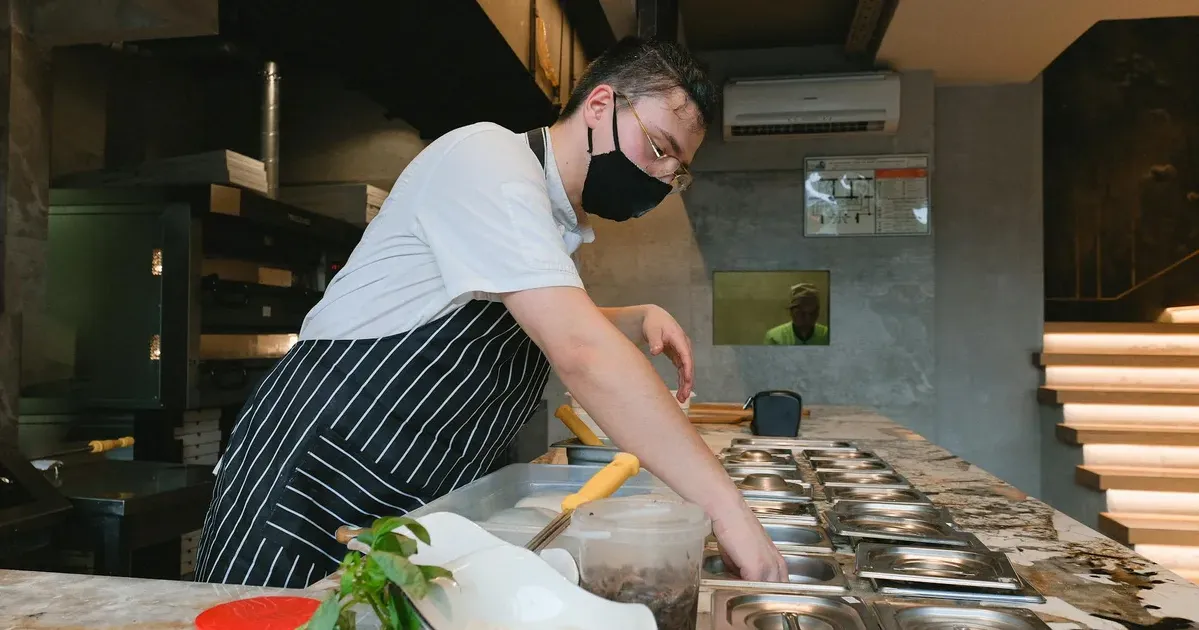 Ergonomía de Cocina: El Triángulo de Trabajo y las Alturas Correctas